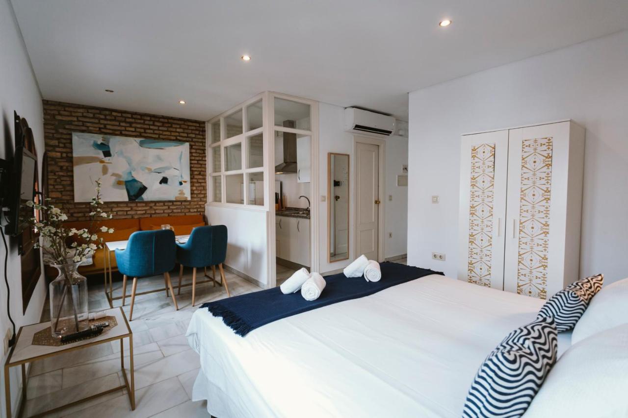 Complete Studio With Terrace - 1Bth- La Giralda Appartement Sevilla Buitenkant foto